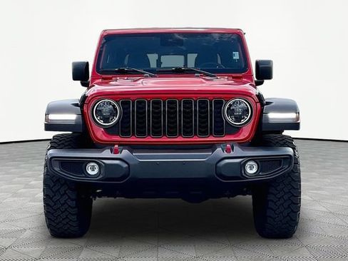 Used 2024 Jeep Gladiator Rubicon w/ Convenience Group AWD/4WD image 2