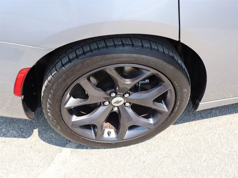 Used 2017 Dodge Charger SXT w/ Plus Group RWD image 26