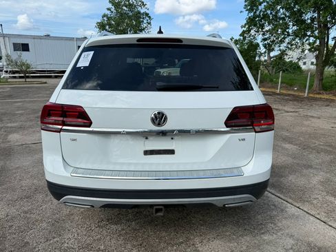 Used 2019 Volkswagen Atlas SE w/ Panoramic Sunroof Package FWD image 6