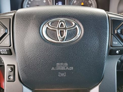 Used 2016 Toyota Tacoma TRD Sport RWD image 24