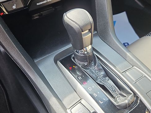 Used 2019 Honda Civic EX image 17