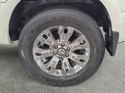 Used 2017 Nissan Titan Platinum Reserve AWD/4WD image 31