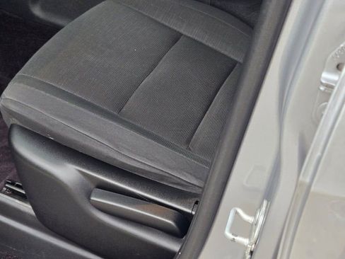 Used 2016 Jeep Grand Cherokee Laredo image 19