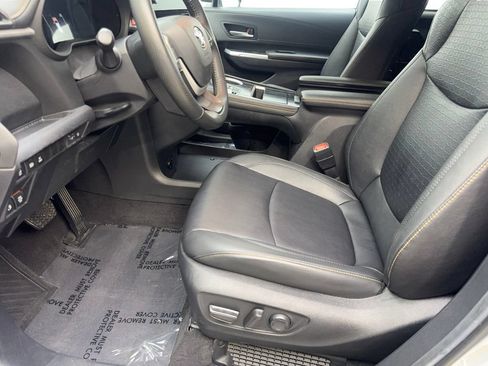 Used 2025 Toyota Sienna XLE Woodland Edition AWD/4WD image 27