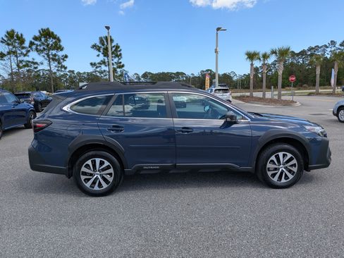 Certified 2025 Subaru Outback image 3