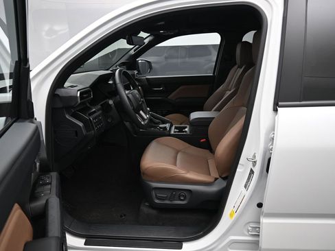 Certified 2025 Toyota 4Runner Limited image 9