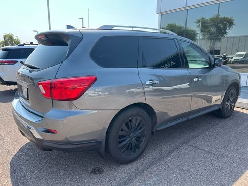 Used 2020 Nissan Pathfinder S FWD image 7