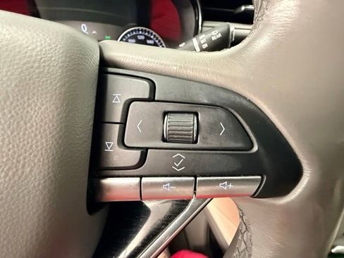 Used 2022 Cadillac XT6 Premium Luxury FWD image 22