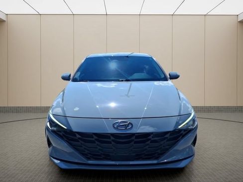 Used 2023 Hyundai Elantra SEL w/ Convenience Package FWD image 4