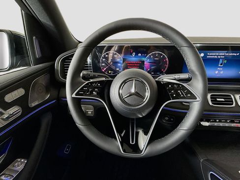 New 2026 Mercedes-Benz GLS 450 4MATIC image 11