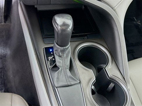 Certified 2021 Toyota Camry SE image 10