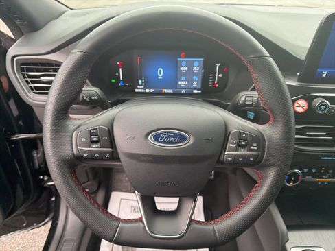Used 2024 Ford Escape ST-Line image 12