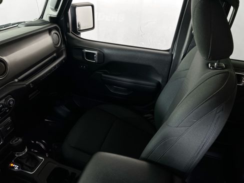 Used 2021 Jeep Wrangler Unlimited Sport AWD/4WD image 22