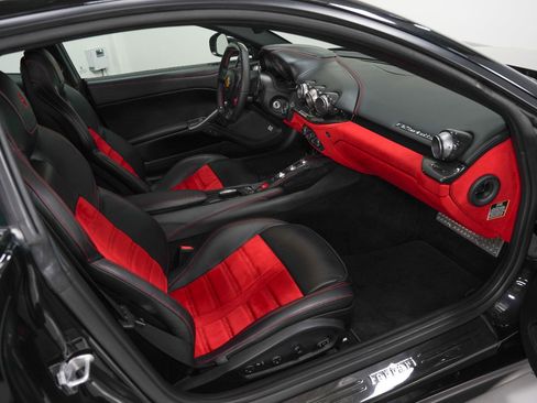 Used 2016 Ferrari F12 Berlinetta image 2