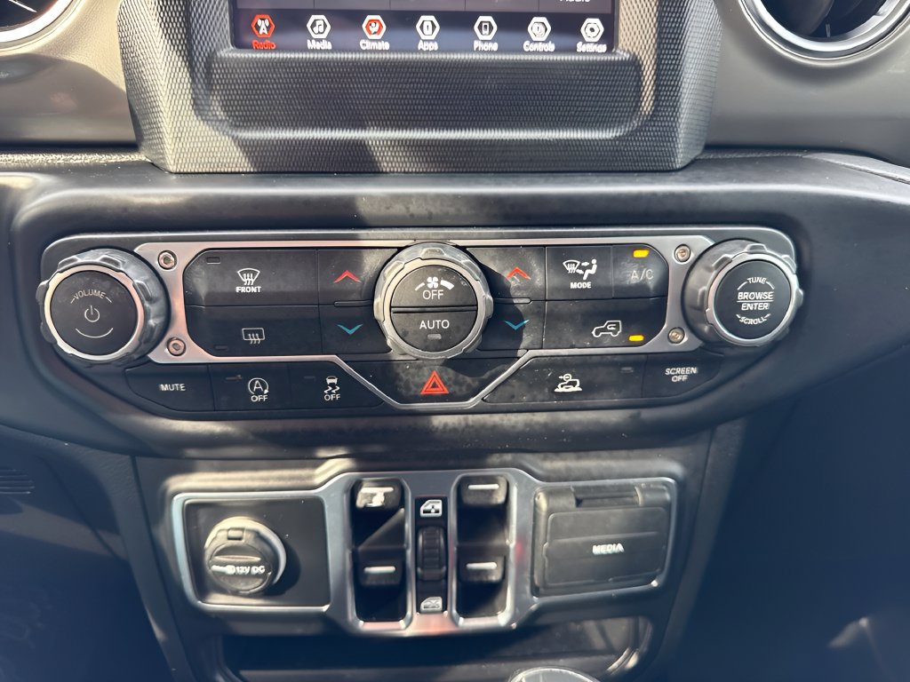 Used 2021 Jeep Wrangler Unlimited Sahara AWD/4WD image 18