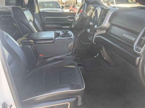 Used 2025 RAM 1500 Laramie image 32