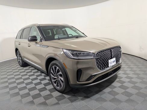Used 2025 Lincoln Aviator AWD w/ Equipment Group 101A image 1