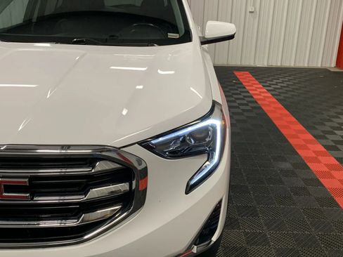 Used 2021 GMC Terrain SLT image 9