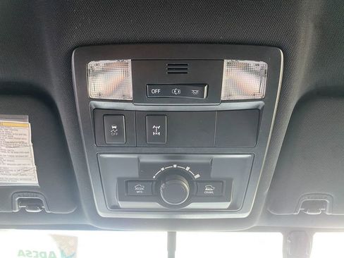 Used 2017 Toyota Tacoma TRD Off-Road image 23