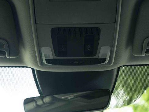 Used 2024 Honda Pilot Elite image 43