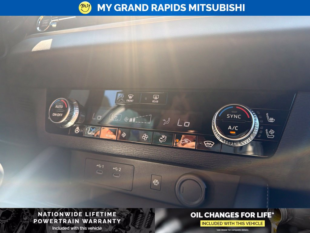 New 2026 Mitsubishi Outlander SEL Black Edition AWD/4WD image 19