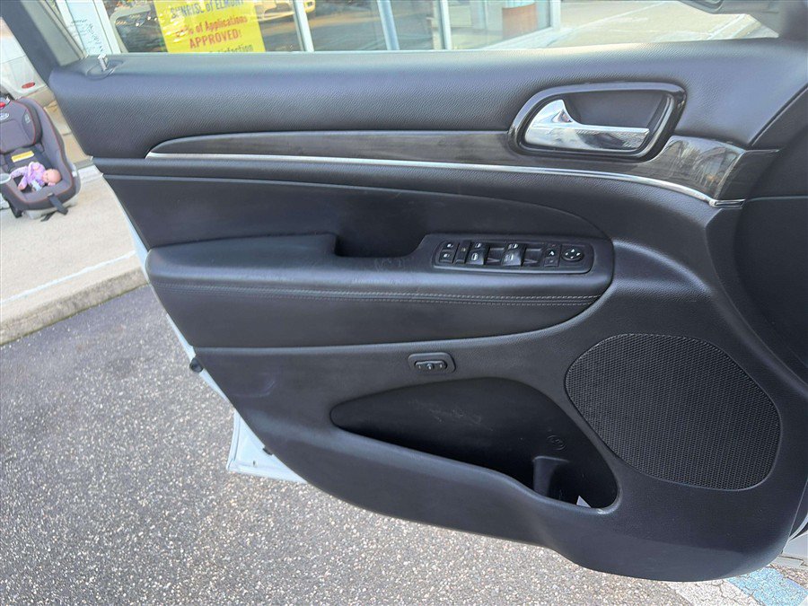 Used 2019 Jeep Grand Cherokee Overland AWD/4WD image 21