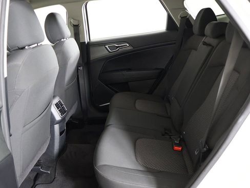 Used 2024 Kia Sportage LX image 30