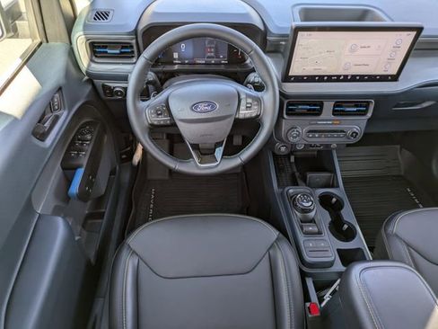 Certified 2025 Ford Maverick Lobo image 13