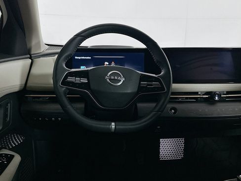 Used 2023 Nissan Ariya FWD image 17