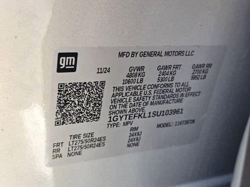 New 2025 Cadillac Escalade IQ Sport 2 image 32