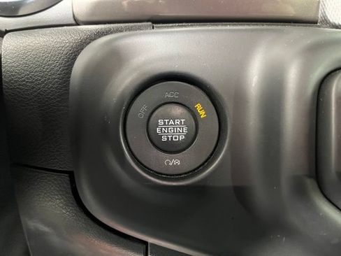 Used 2021 Jeep Wrangler Unlimited Sahara w/ Dual Top Group AWD/4WD image 25