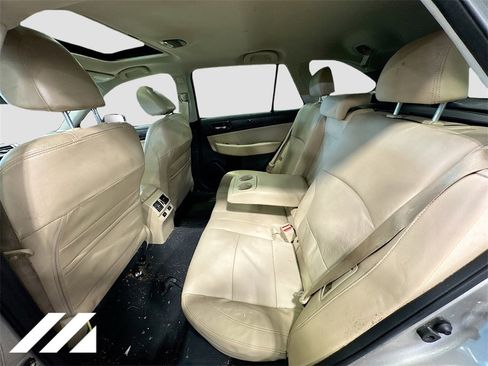 Used 2017 Subaru Outback 2.5i Limited image 24