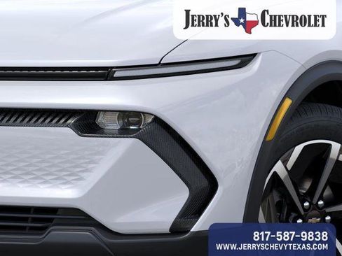 New 2026 Chevrolet Equinox EV LT image 12