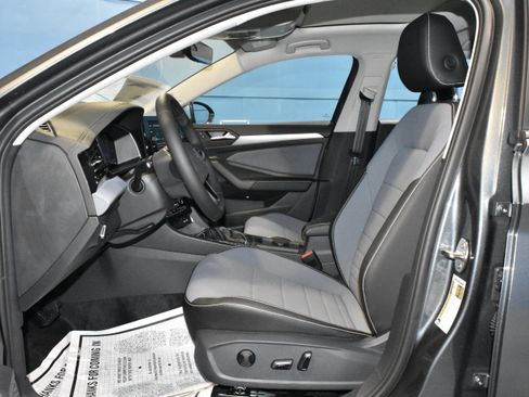 New 2026 Volkswagen Jetta SE FWD image 6