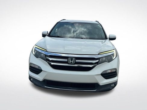 Used 2017 Honda Pilot Touring image 2