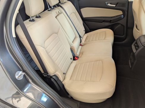 Used 2020 Ford Edge SE w/ Cargo Accessory Package image 19