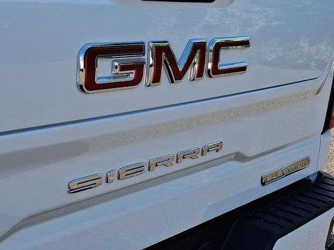 New 2026 GMC Sierra 1500 Elevation AWD/4WD image 15