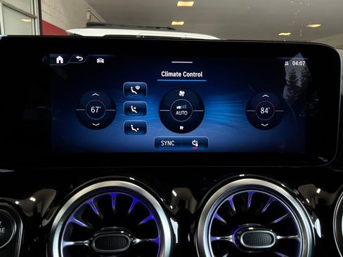 Used 2025 Mercedes-Benz GLA 250 image 33