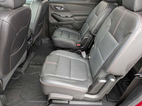 Used 2022 Chevrolet Traverse RS image 18