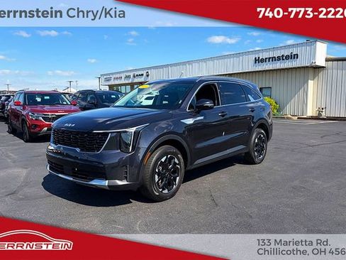 Used 2025 Kia Sorento S AWD/4WD image 3