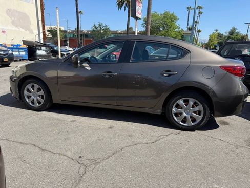 Used 2014 MAZDA MAZDA3 i Sport image 7