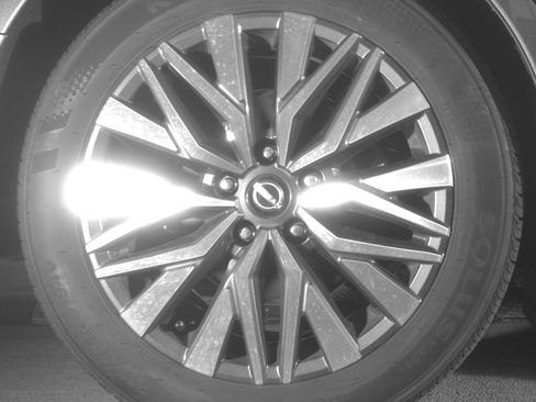 Used 2025 Nissan Altima 2.5 SV FWD image 15