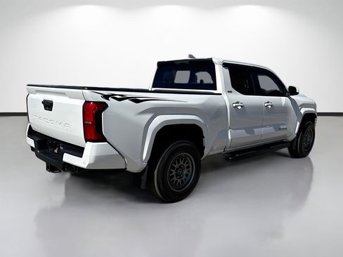 Used 2024 Toyota Tacoma SR5 w/ SR5 Upgrade Package image 3