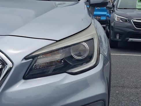 Used 2018 Subaru Outback 2.5i Limited AWD/4WD image 9