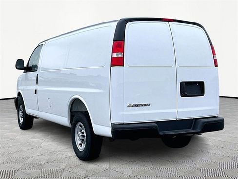 New 2025 Chevrolet Express 2500 w/ Driver Convenience Package image 4