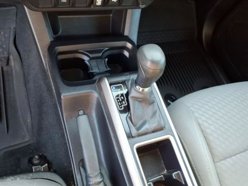 Used 2023 Toyota Tacoma SR5 AWD/4WD image 34