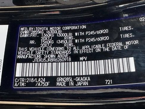 Used 2024 Toyota 4Runner Limited AWD/4WD image 32