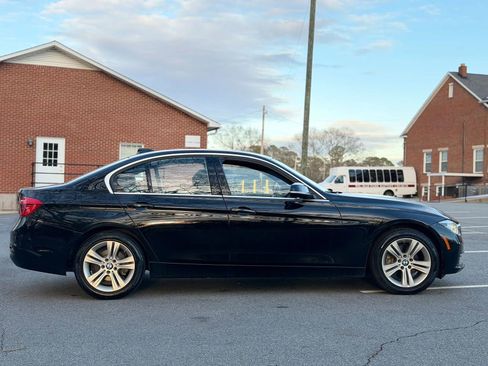Used 2018 BMW 330i xDrive Sedan AWD/4WD image 7