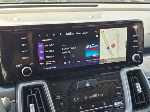 Used 2022 Kia Sorento S FWD image 13