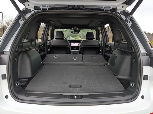 New 2026 Jeep Grand Cherokee Limited w/ Limited Altitude Package RWD image 43